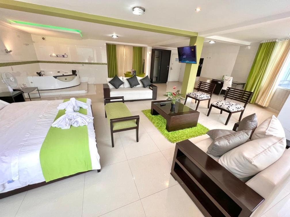 Destiny Hotel Baños Extérieur photo